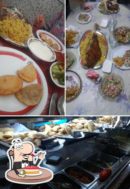 Restaurant Libanais Fakhr Eddine مطعم فخر الدين offre une sélection de desserts