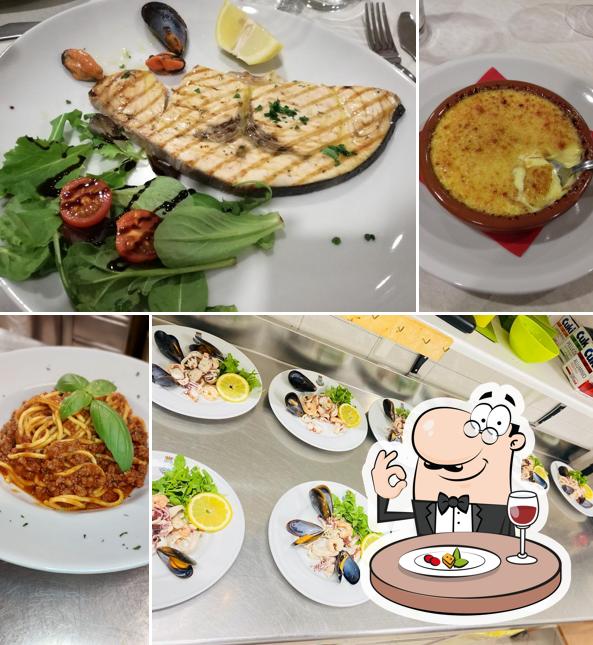 Cibo al Ristorante Pizzeria Cosmopolitan di Sacco Carmen