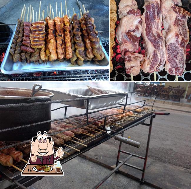 Refeições de carne são disponibilizados no Eskinão Espetinhos - Jantinhas e Churrascos