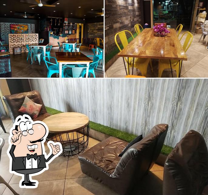 Check out how Cafe Trendy looks inside