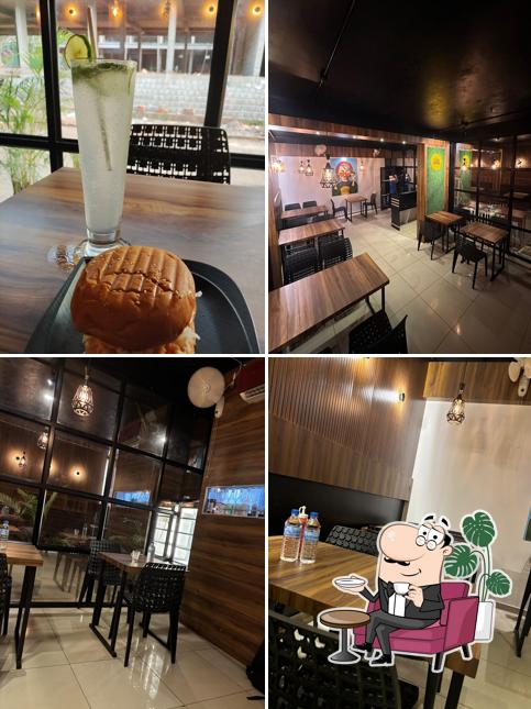 The interior of Cafe iceey