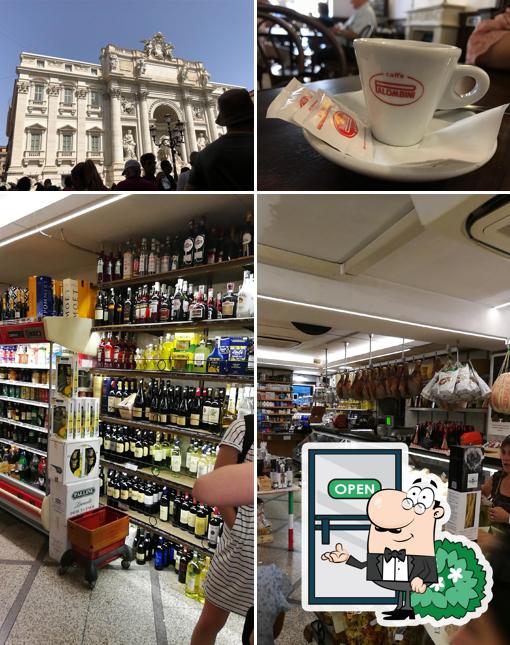 Curiosa tra l'area esterna di L' Antico Forno Di Fontana Di Trevi