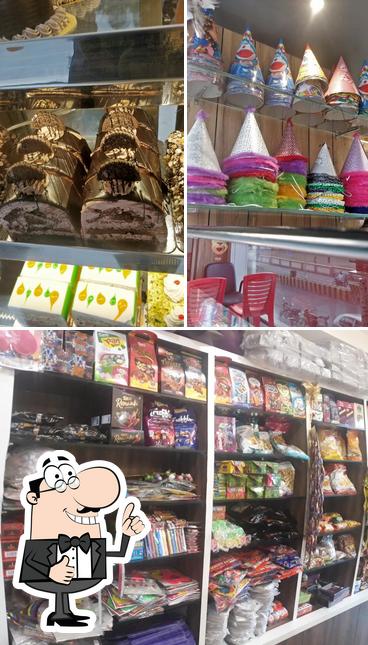 Here's an image of Patel The Live Cake Shop