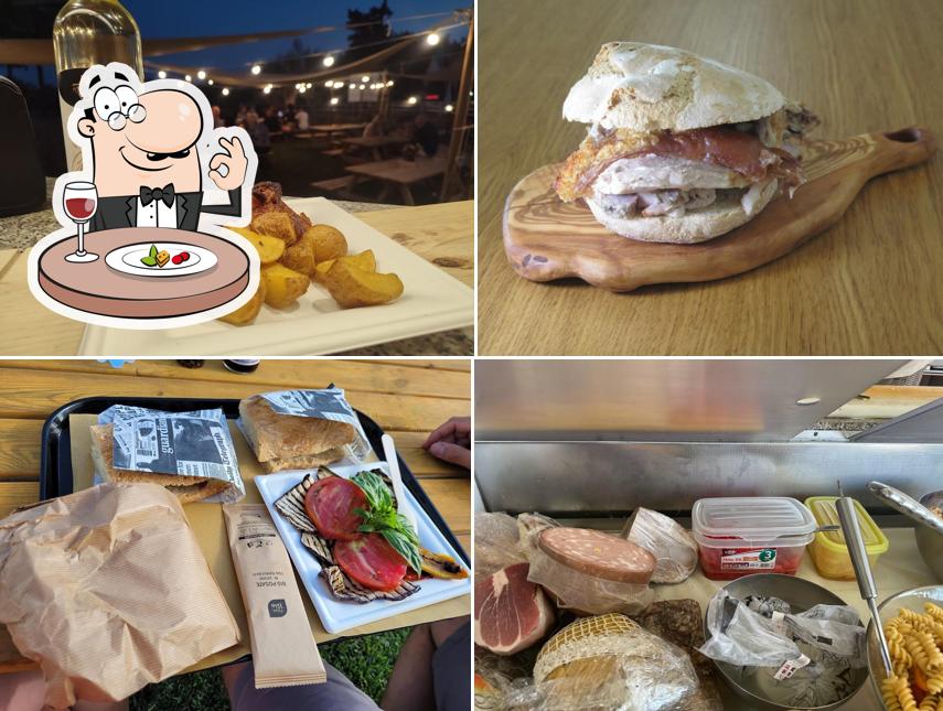 Cibo al Street food "Boia che panino" panini, TAGLIERI, piatti freddi, GALLETTI e pancetta al GIRARROSTO vicino a FOLLONICA