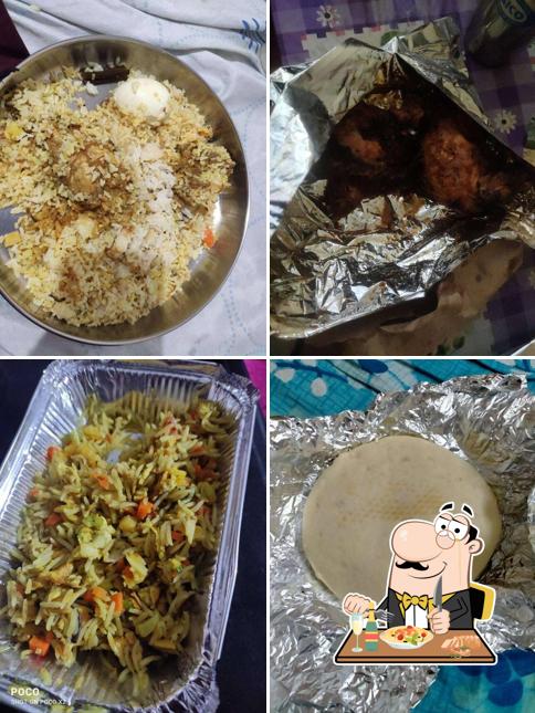 Food at Valiyakadayil Budget Restaurant