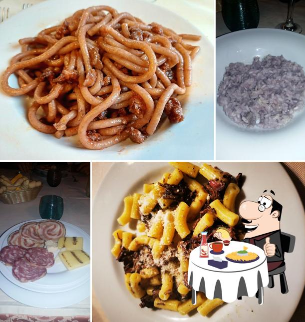 Piatto di formaggi al agriturismo il Grappolo Piatto di formaggi al agriturismo il Grappolo