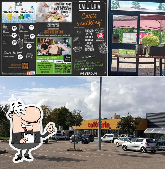 L'intérieur de Carrefour Cafétéria
