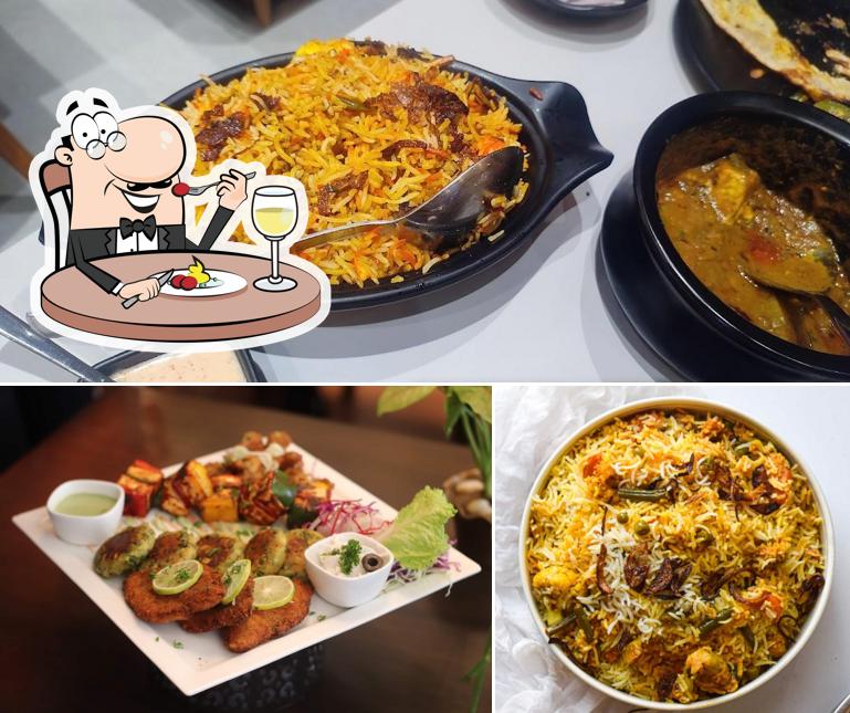 Food at KHANDAAN BIRYANI & KEBABS