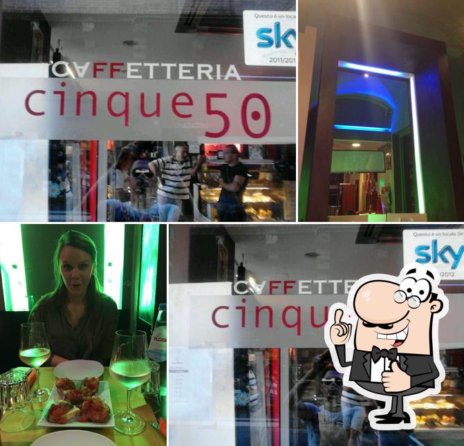 Ecco un'immagine di Cinque e 50