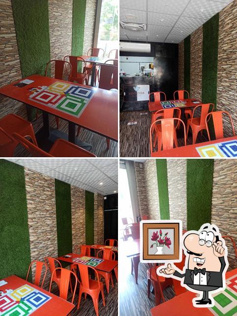 Rooster Fast Food Restaurant