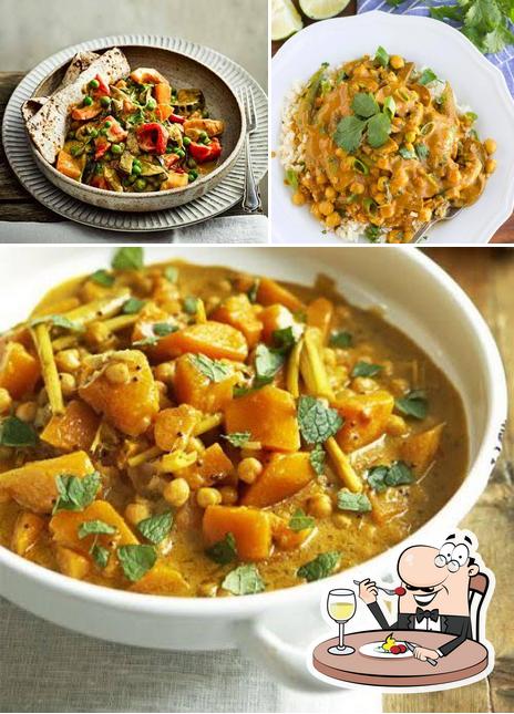 Food at Neelkanth Bhojnam
