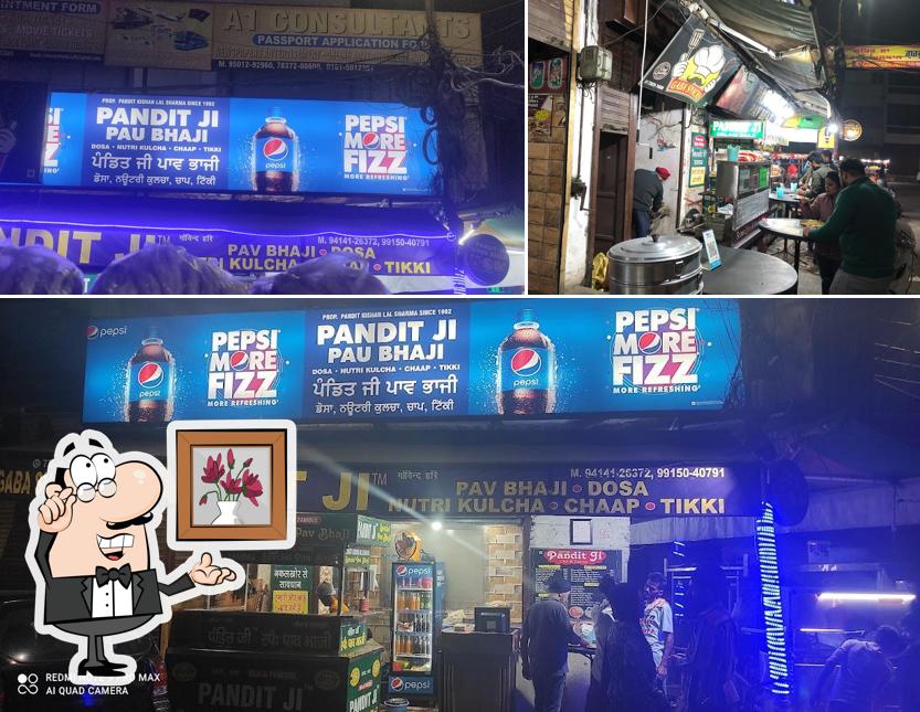 The interior of Pandit Ji Special Pav Bhaji