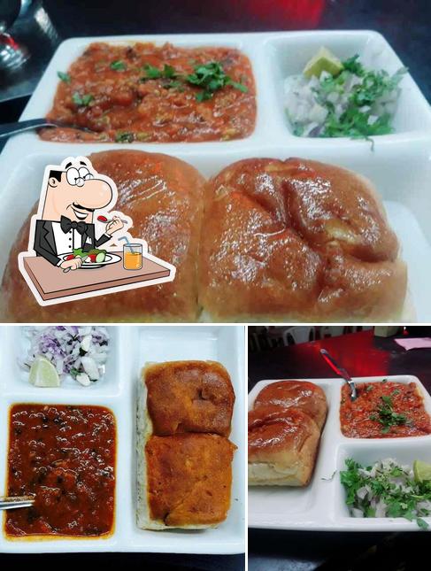 Food at Yummy Pav Bhaji Center