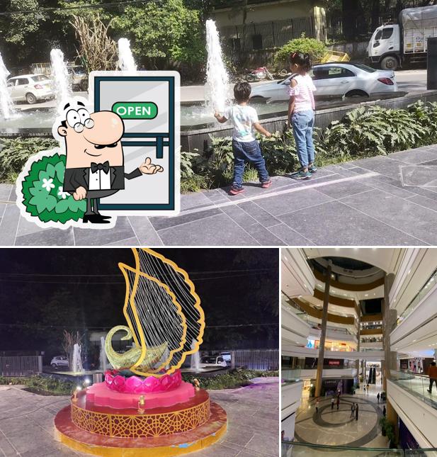 Check out how Starbucks looks outside