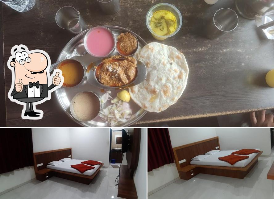 See this picture of Hotel Prince