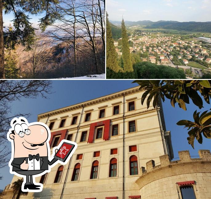 Puoi goderti l'aria fresca da seduto all'esterno di Ristorante Sansovino - CastelBrando