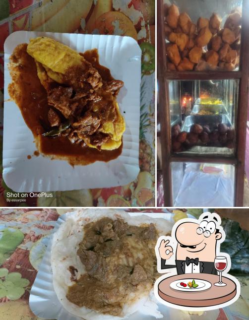 Meals at Hasan's Tea Shop( ഹസന്റെ ചായക്കട),Cheppad