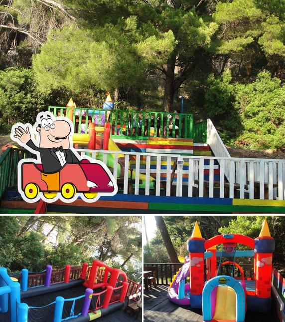 Ecco una foto di Beach bar IGLUN , Gradac