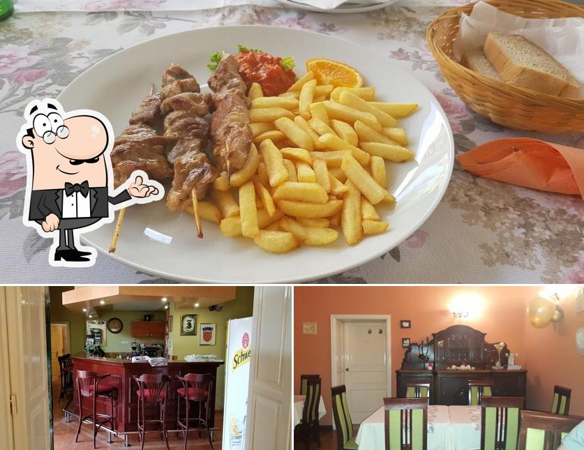 La immagine di interni e cibo da Restoran Nada