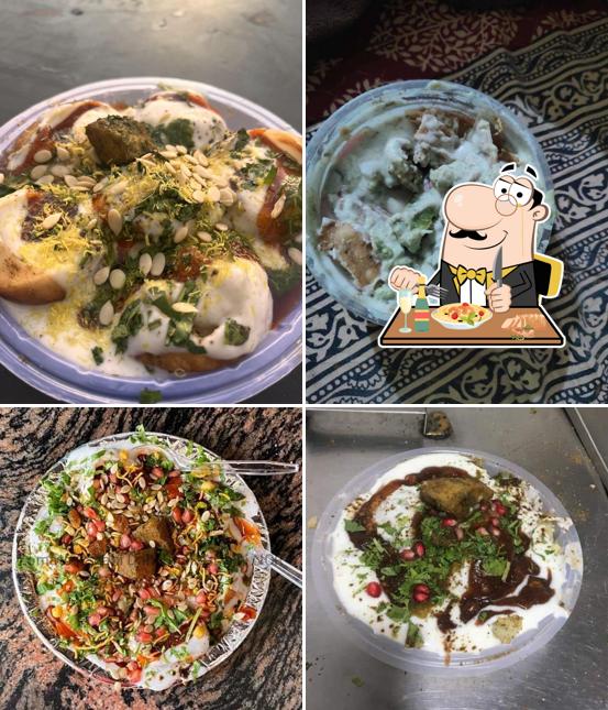 Meals at Shahi Dahi Bhalle