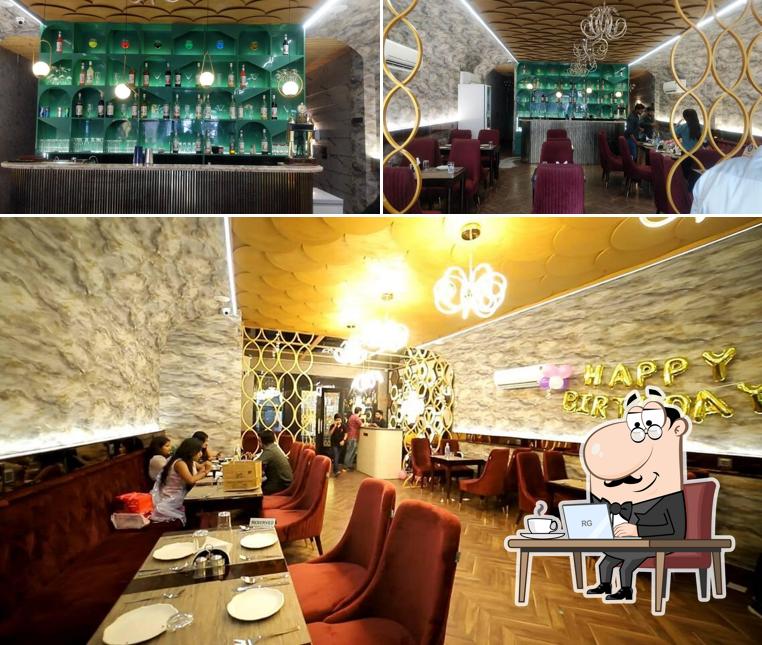 The interior of THE RELISH - Restaurant