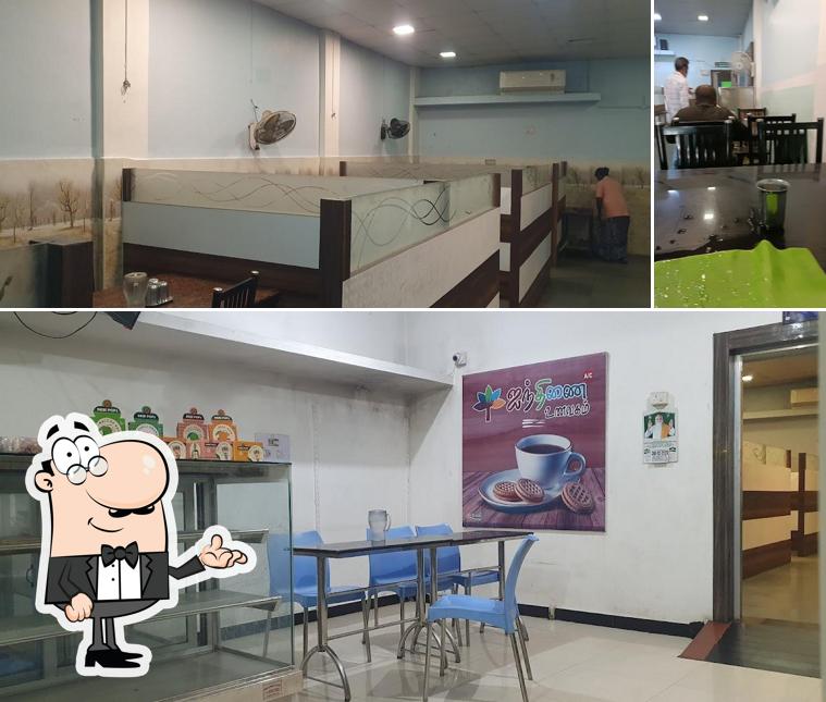 The interior of AINTHINAI PURE VEG