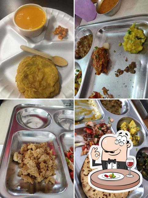 Purohit Thali Ghar Jaisa Khana Since 1996