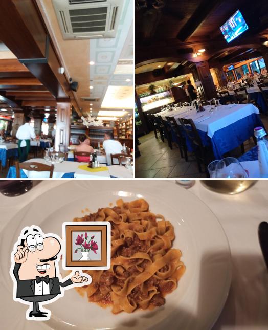 La interni e cibo del ristorante