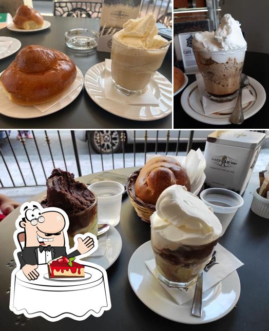 Cafè Sicilia serve un'ampia selezione di dolci