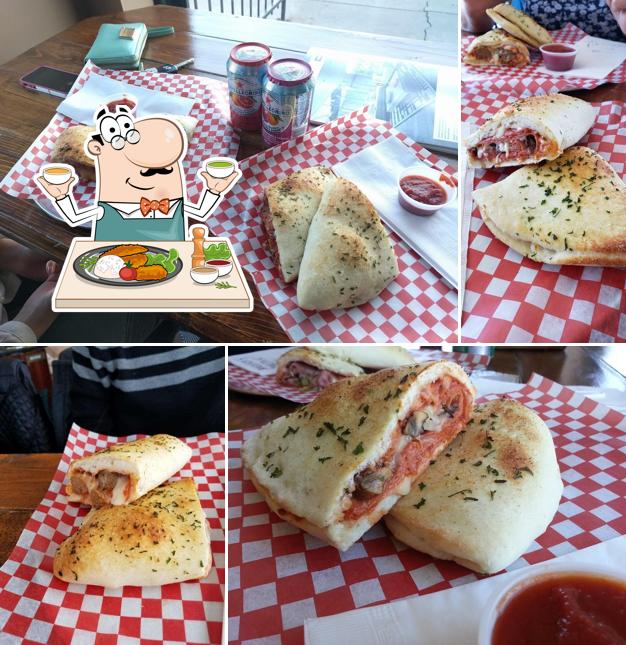 Plats à Battista's Calzone
