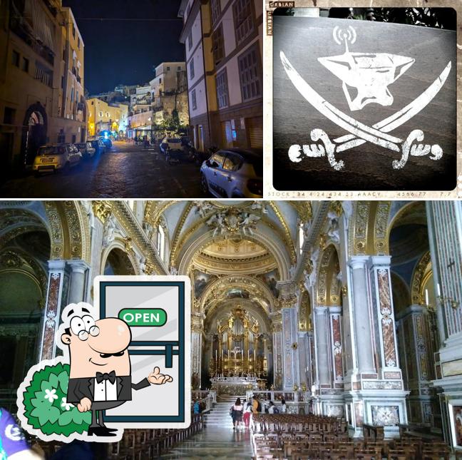 Guarda gli esterni di Radio Bottega