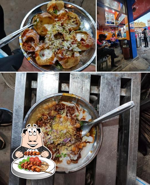 The picture of food and exterior at Kanpur chaat corner