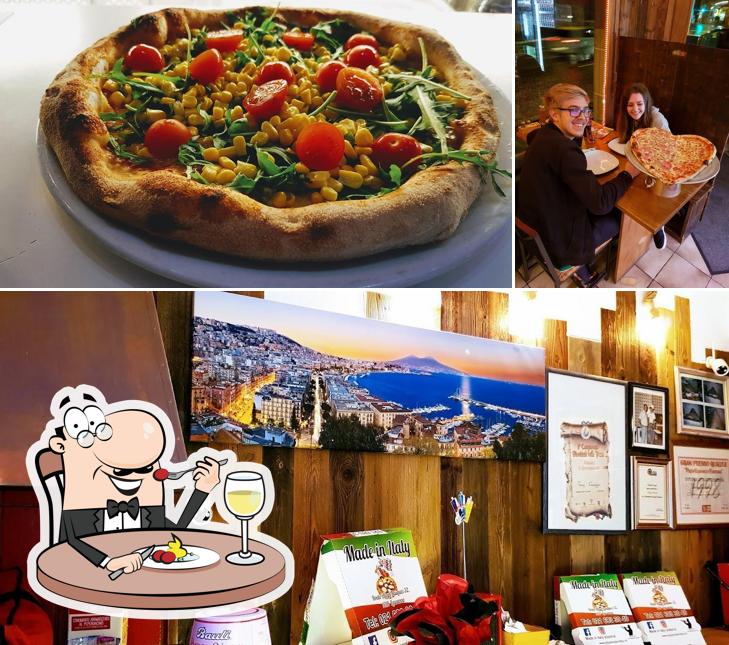 La cibo e interni del ristorante