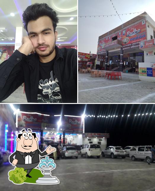 The exterior of Shri Radha bhopat dhaba and Family restaurant & M\S Bhopat Resorts