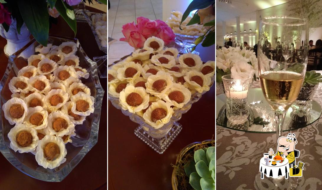 Comida em Buffet Ruggei