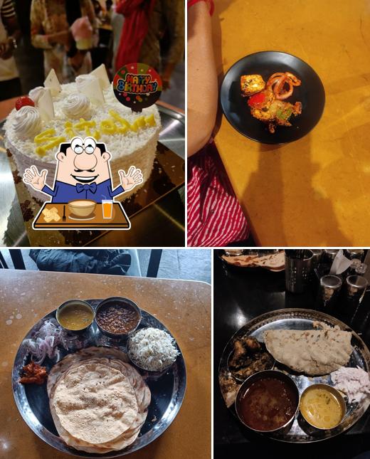 Food at Hotel Dakkhan Wada