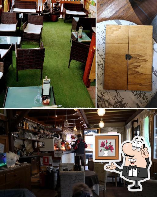 Siediti a un tavolo di Alchemist