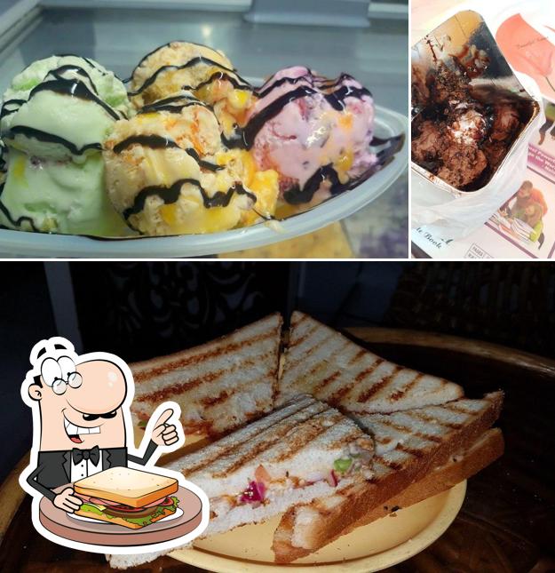 Grilled cheese sandwich at The Ice Cream Cafe 19