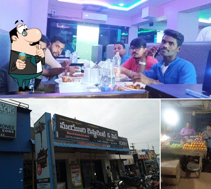 Here's an image of Mayuri restaurant and Mess