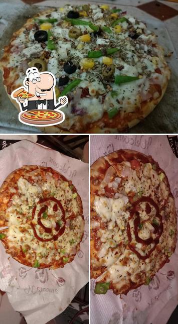Try out pizza at Rj18 fast food cafe