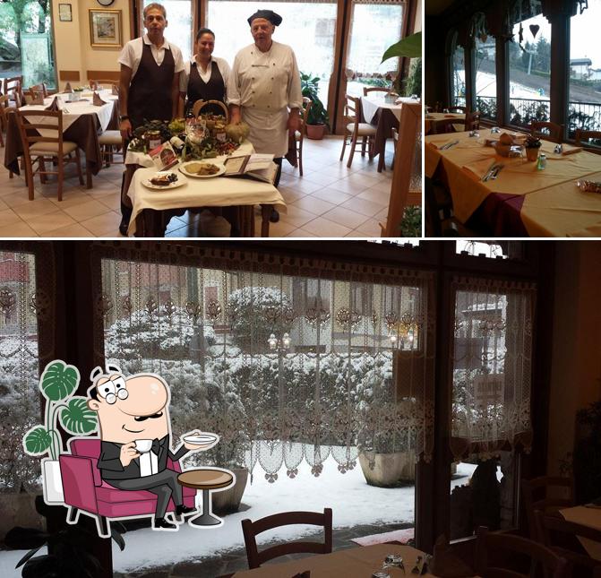 Siediti a un tavolo di Il Giardino