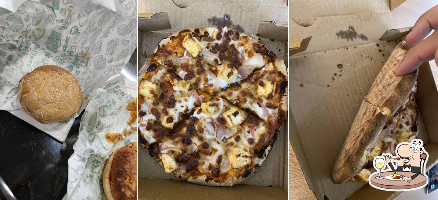 Food at Pizza hub