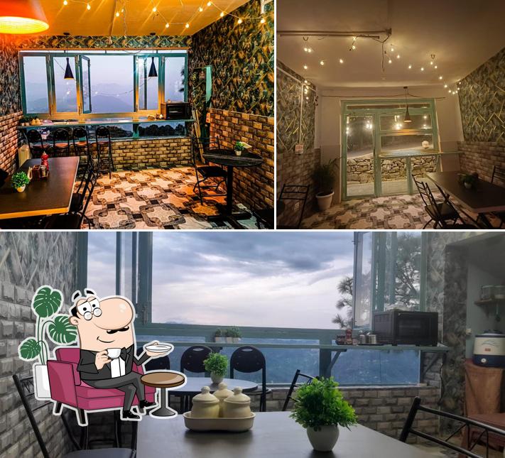 The interior of Gramin's Cafe by the locals /Best restaurant in Kasauli for Parantha/Maggi/Pizza