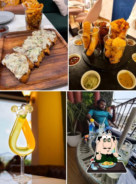 Food at Refections Cafe, Pitampura