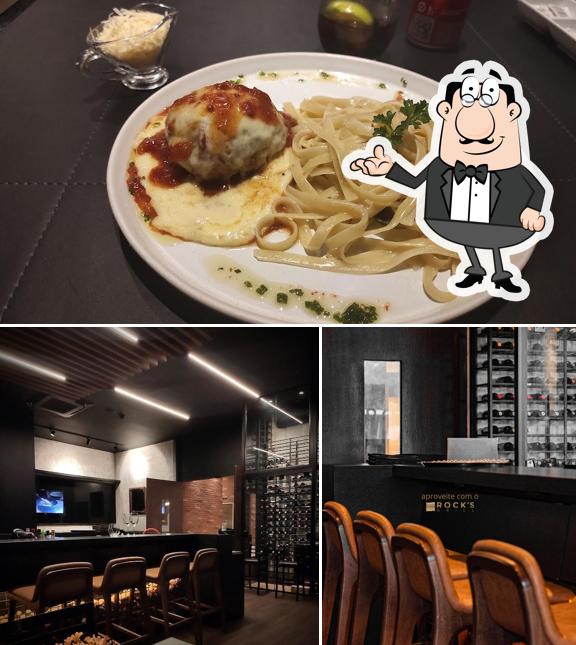 Entre diferentes coisas, interior e comida podem ser encontrados no Rock's Grill