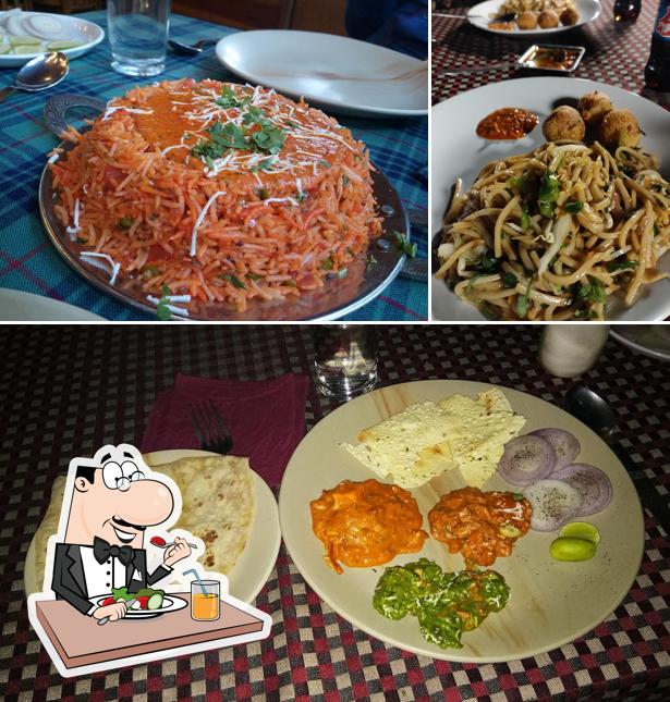 Food at ROCKS N LOGS
