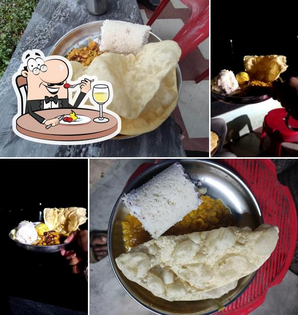 Meals at Chathanad Puttum Parippum