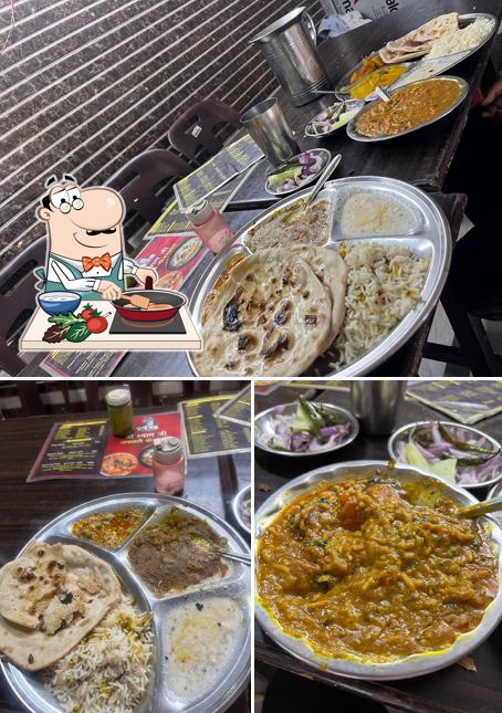 Chicken curry at Shri Shyamji Shakahari Bhojnalay
