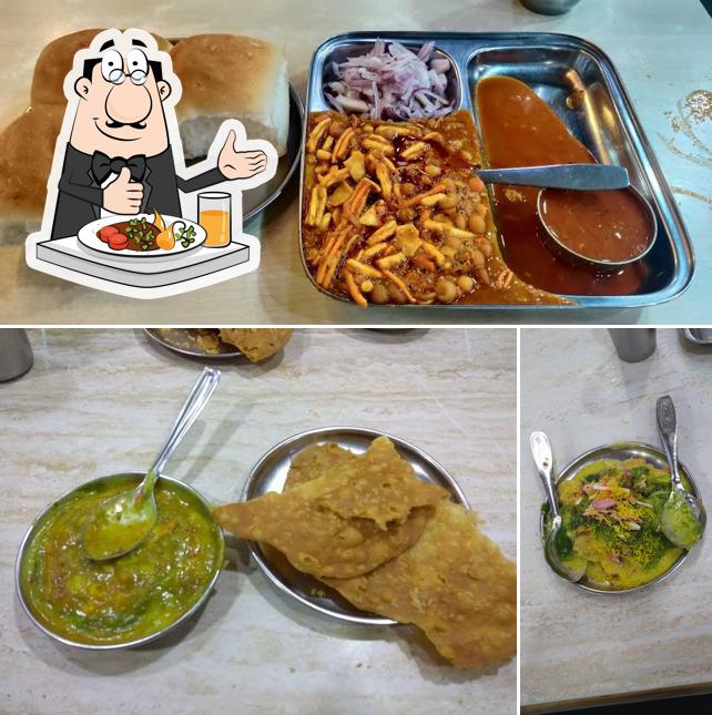 Food at Doli Nasta Wala