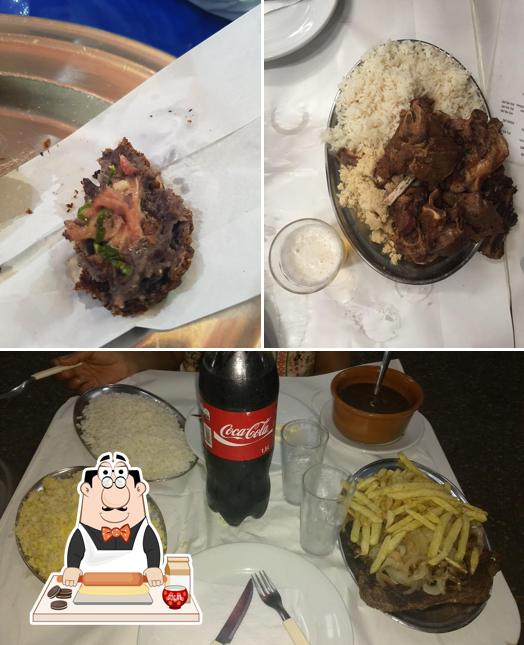 Poleiro do Galeto Ifood e rappi serve uma variedade de pratos doces